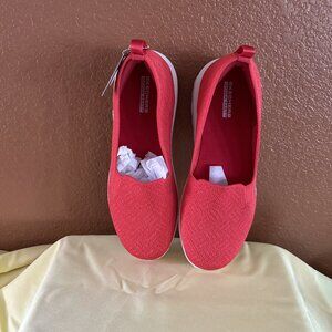 Skechers - Go Walk Classic - size 8 womens